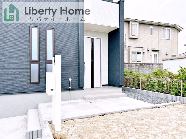 那珂市瓜連4期　新築戸建のエントランス