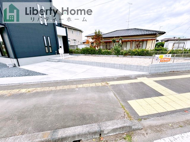 那珂市瓜連4期　新築戸建の駐車場