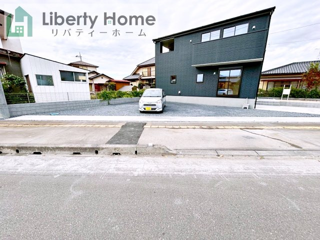 那珂市瓜連4期　新築戸建の駐車場