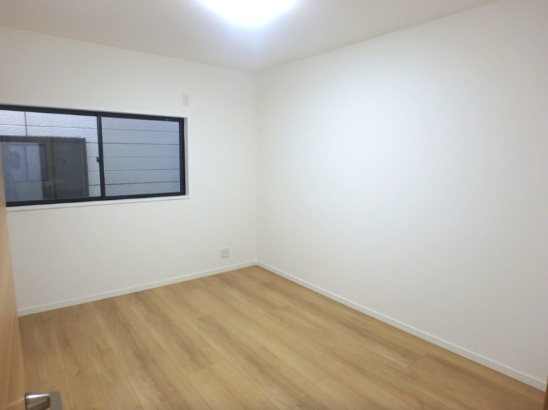 今津野田町　中古戸建の洋室|3階洋室5.7帖です