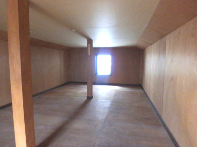 今津野田町　中古戸建の設備|屋根裏収納