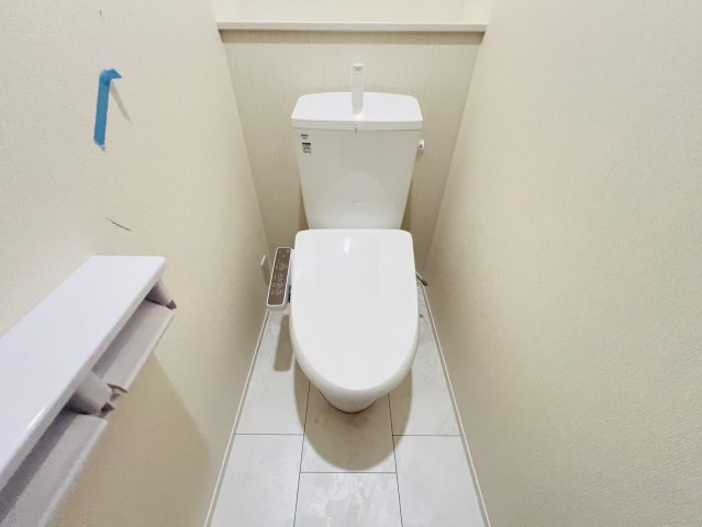 碧南市権現町1-226『仲介手数料無料』新築戸建てのトイレ