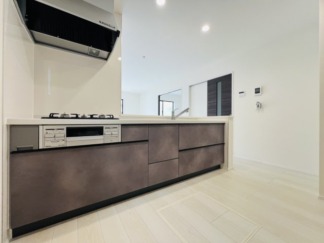碧南市権現町1-226『仲介手数料無料』新築戸建てのキッチン