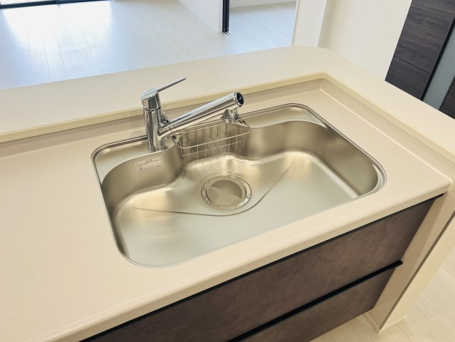 碧南市権現町1-226『仲介手数料無料』新築戸建てのキッチン