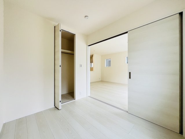 碧南市権現町1-226『仲介手数料無料』新築戸建ての洋室