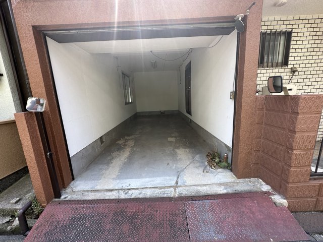 高石市千代田の駐車場