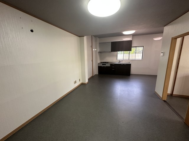 高石市千代田の居間・リビング