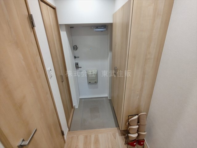 【玄関】 | メゾンむさし野 | 収納もある玄関です