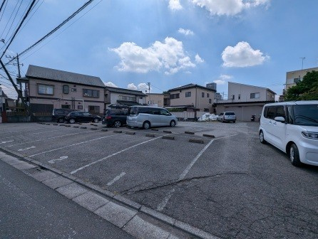 パールメゾン矢作（店舗）の駐車場