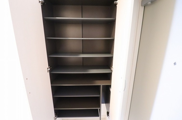 エキスポコンフォート Ⅱの玄関|トールタイプシューズボックス