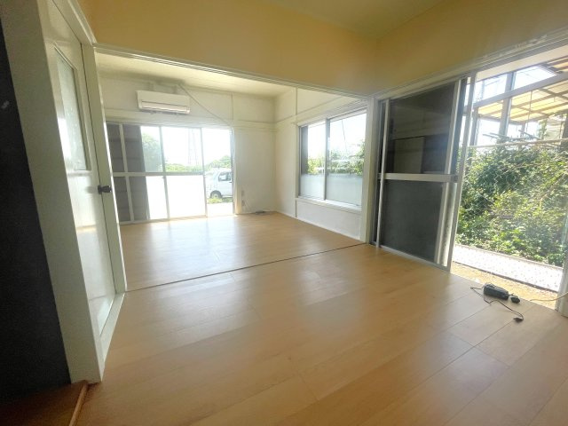 押堀貸家の洋室