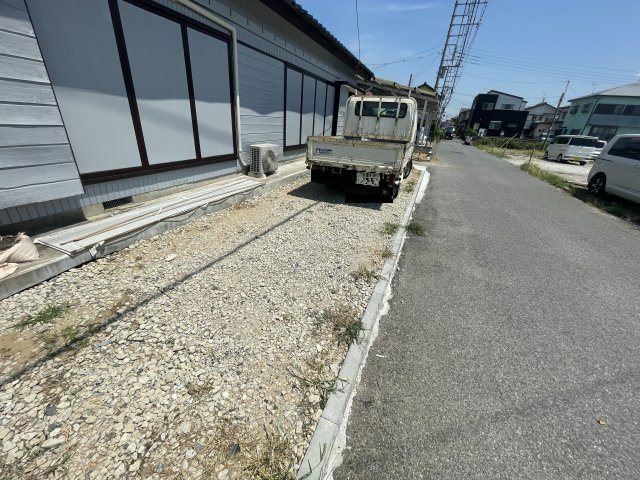 押堀貸家の駐車場