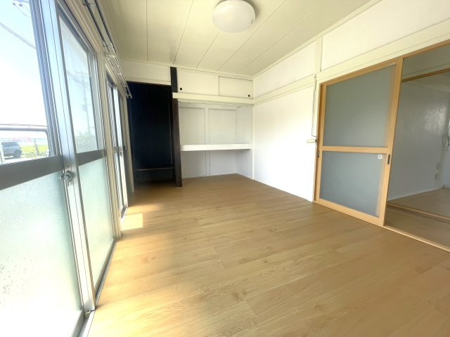 押堀貸家の洋室