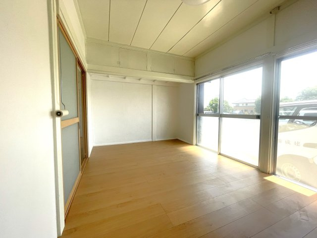 押堀貸家の洋室