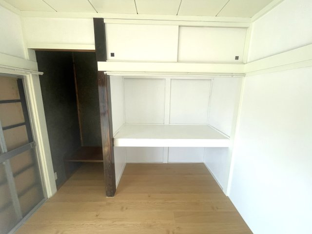 押堀貸家の収納