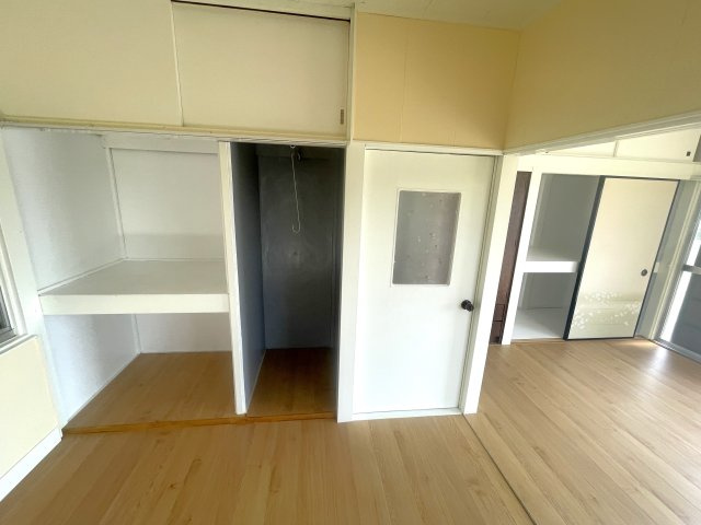 押堀貸家の収納