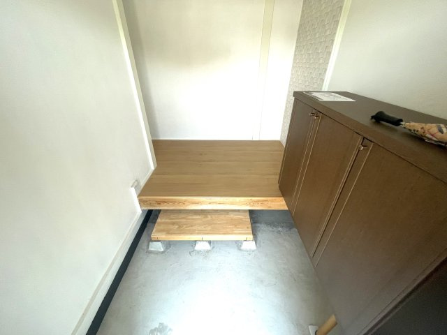 押堀貸家の玄関