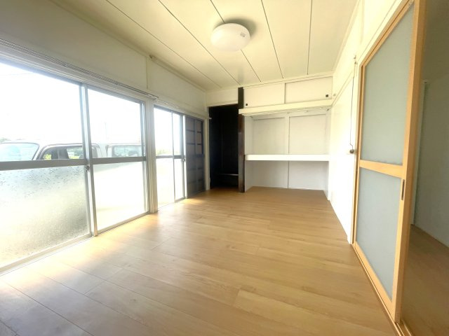 押堀貸家の洋室