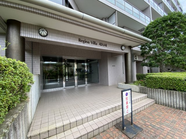 レジーナヴィラ熱海のエントランス|建物入り口