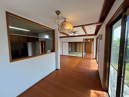 廿日市市阿品４丁目　中古一戸建ての居間・リビング