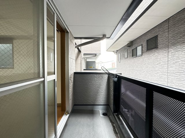 貮室邸マンションのバルコニー
