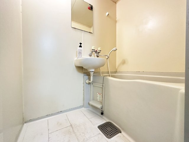 貮室邸マンションの浴室