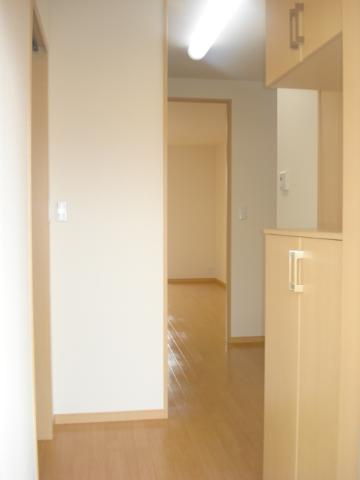 プリムローズの内装|廊下