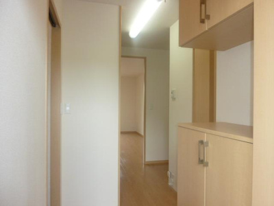 【玄関】 | プリムローズ | 廊下