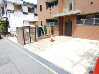 【駐車場】 | スプレンダー