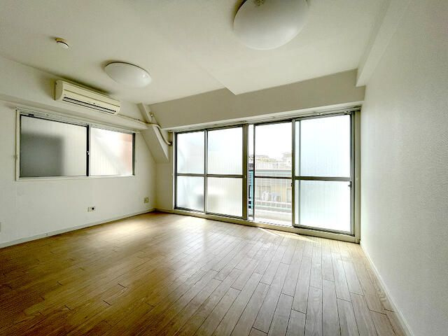 【居間・リビング】 | ロイヤルパレス旗の台