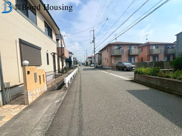 WIC等収納豊富・リフォ済み良質中古戸建　水谷２丁目　築21年の前面道路含む現地写真