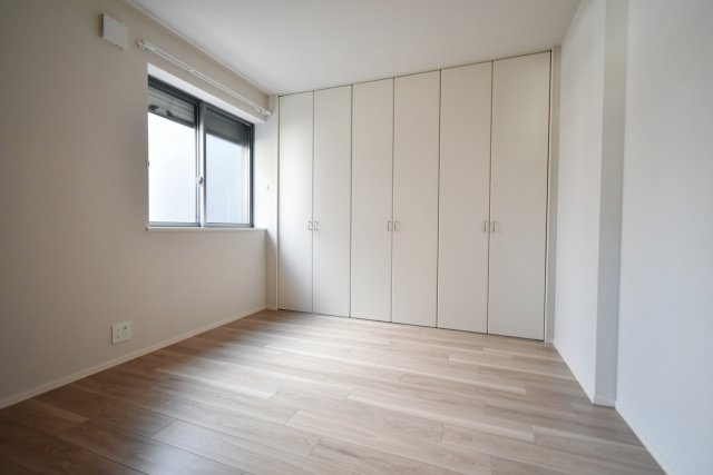 ヘーベルメゾンNARUOの洋室