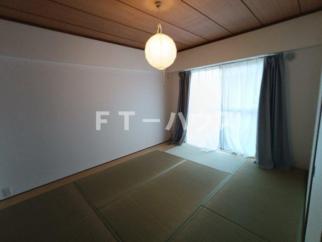 ハイツエバグリーン津田沼２号棟の和室