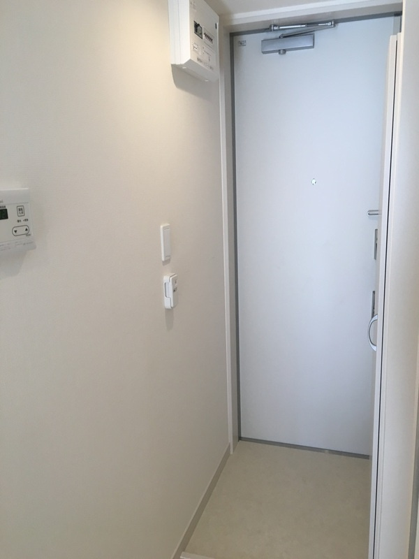 リブリ・和光の玄関