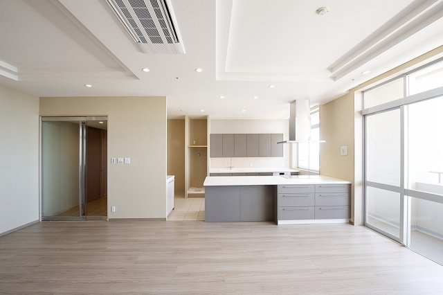 ディーグラフォート神戸三宮タワーの居間・リビング