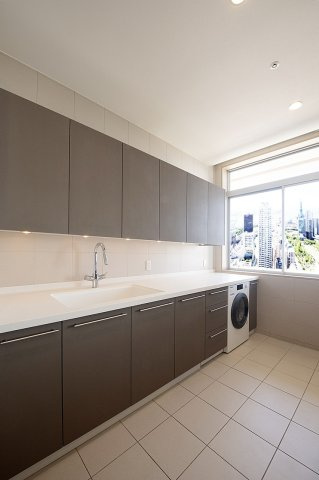 ディーグラフォート神戸三宮タワーのキッチン