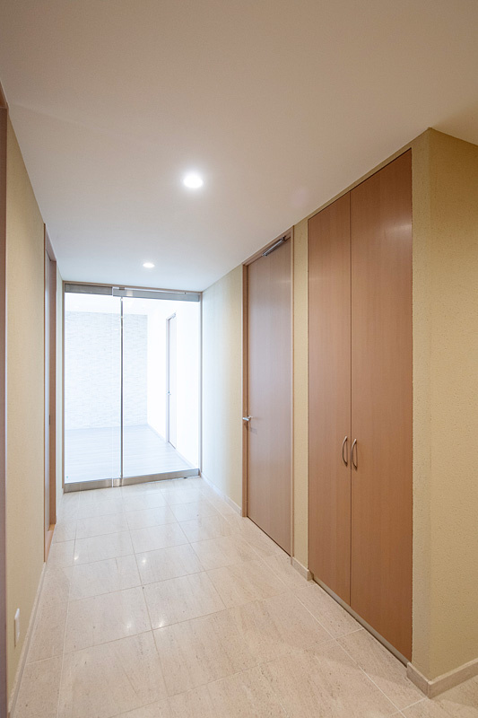 ディーグラフォート神戸三宮タワーの内装