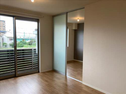 グリーンパレスの居間・リビング