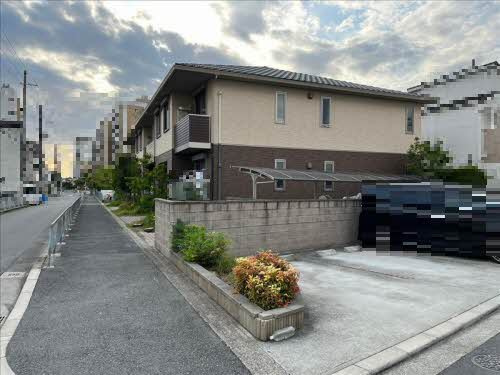 グリーンパレスの駐車場