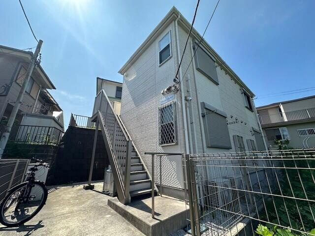 横浜市中区立野のアパートの画像