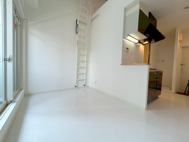 パイン上新庄の居間・リビング