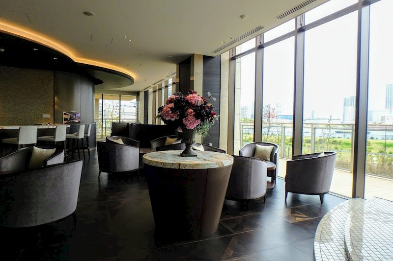 キャビンラウンジ