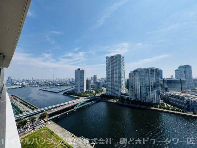 東京スカイツリーまで抜ける開放感ある眺望です。