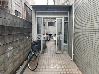 【エントランス】