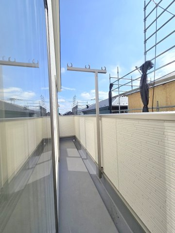 瑞穂町大字殿ヶ谷　全8棟のバルコニー