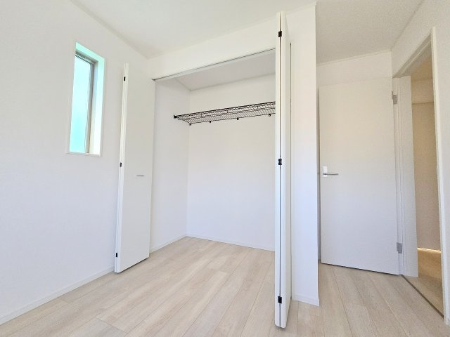 瑞穂町大字殿ヶ谷　全8棟の収納