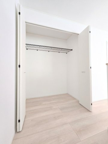 瑞穂町大字殿ヶ谷　全8棟の収納