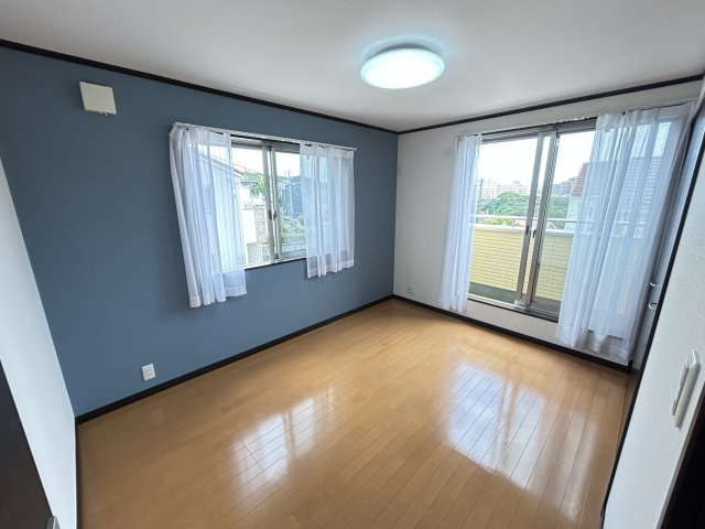 神戸市垂水区舞子坂２丁目戸建の洋室