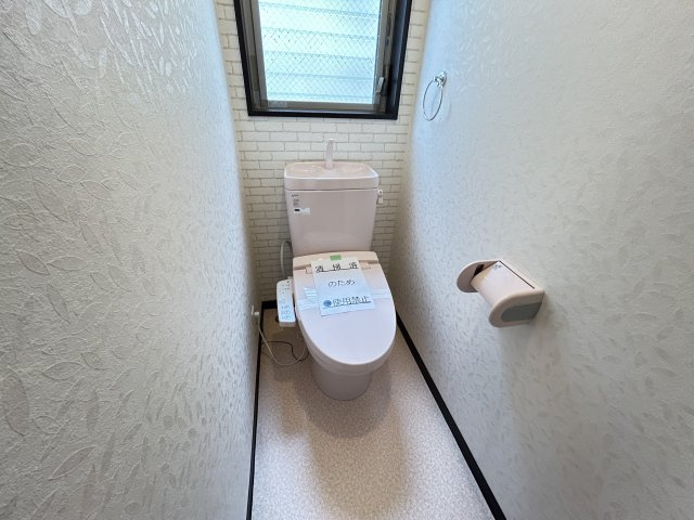 神戸市垂水区舞子坂２丁目戸建のトイレ