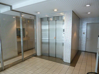 東池袋ハイツ弐番館のエントランス